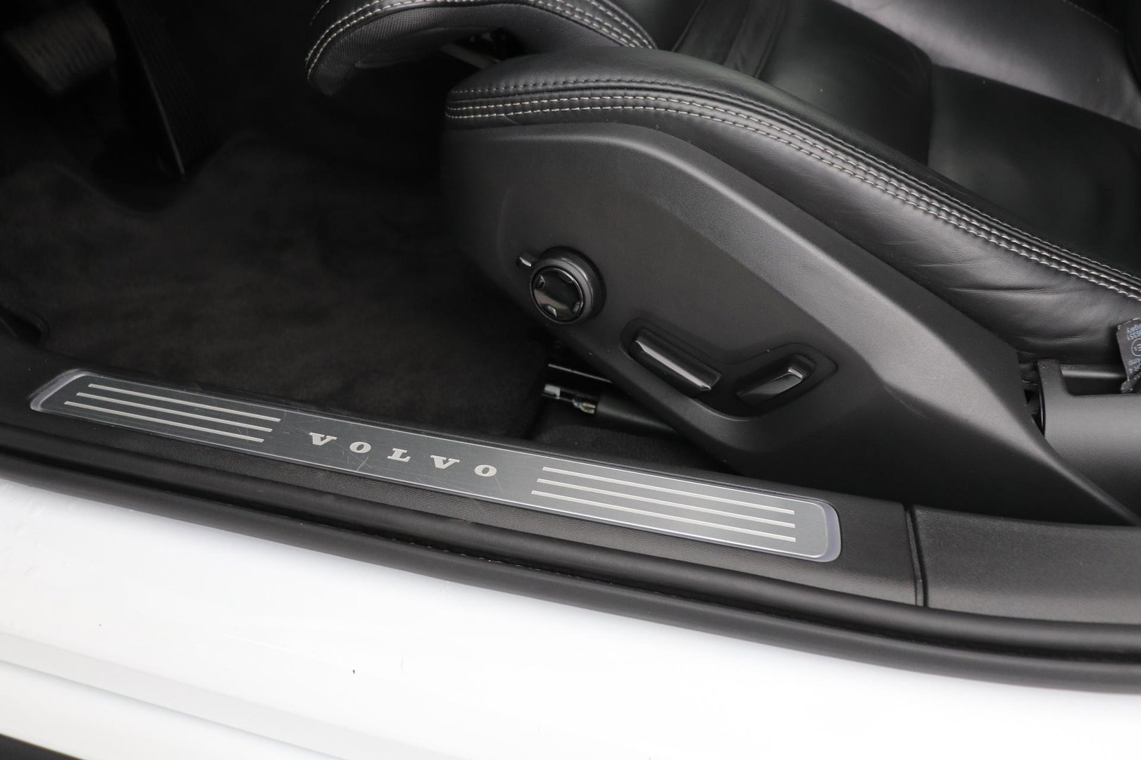 Volvo V90 2.0 T5 Inscription | Bowers&Wilkins | Pilot Assist | Panoramadak | BLIS | Standkachel | 21 Inch