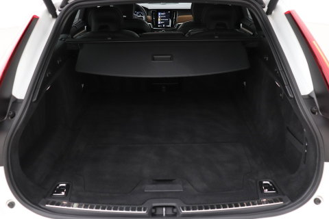 Volvo V90 2.0 T5 Inscription | Bowers&Wilkins | Pilot Assist | Panoramadak | BLIS | Standkachel | 21 Inch