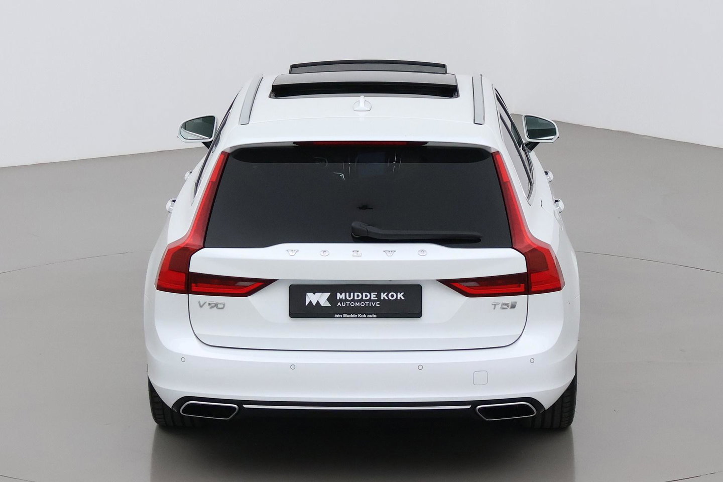 Volvo V90 2.0 T5 Inscription | Bowers&Wilkins | Pilot Assist | Panoramadak | BLIS | Standkachel | 21 Inch