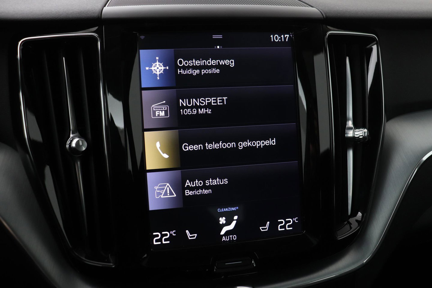 Volvo XC60 2.0 D4 AWD Momentum | Panoramadak | 360-camera | Trekhaak | BLIS | Head-Up