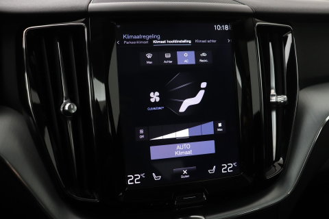 Volvo XC60 2.0 D4 AWD Momentum | Panoramadak | 360-camera | Trekhaak | BLIS | Head-Up