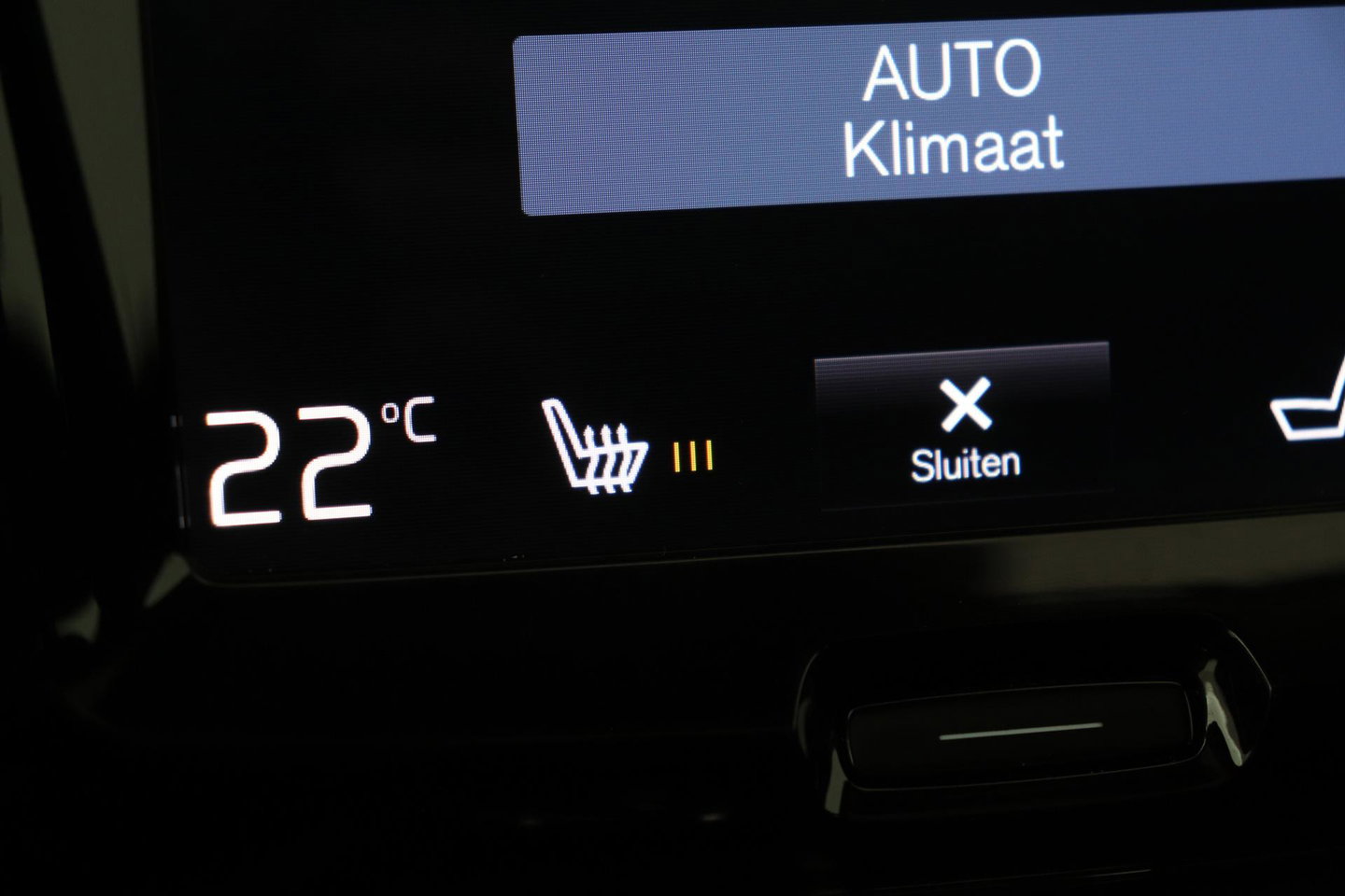 Volvo XC60 2.0 D4 AWD Momentum | Panoramadak | 360-camera | Trekhaak | BLIS | Head-Up