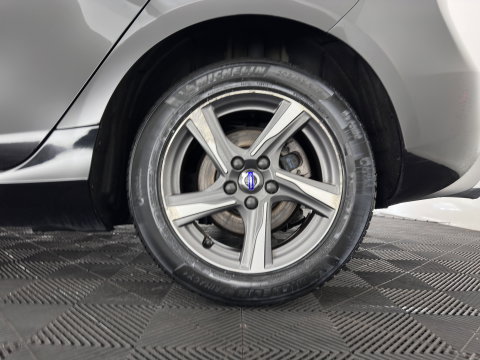 Volvo V40 2.0 D2 R-Design Business *LEATHER-MICROFIBRE | XENON | NAVI-FULLMAP | HEATED-SPORTSEATS | ECC | PDC | CRUISE | 16''ALU*
