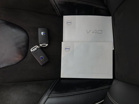 Volvo V40 2.0 D2 R-Design Business *LEATHER-MICROFIBRE | XENON | NAVI-FULLMAP | HEATED-SPORTSEATS | ECC | PDC | CRUISE | 16''ALU*