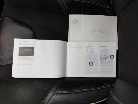 Volvo V40 2.0 D2 R-Design Business *LEATHER-MICROFIBRE | XENON | NAVI-FULLMAP | HEATED-SPORTSEATS | ECC | PDC | CRUISE | 16''ALU*