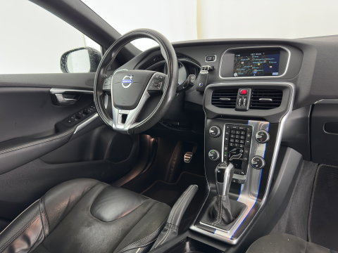 Volvo V40 2.0 D2 R-Design Business *LEATHER-MICROFIBRE | XENON | NAVI-FULLMAP | HEATED-SPORTSEATS | ECC | PDC | CRUISE | 16''ALU*