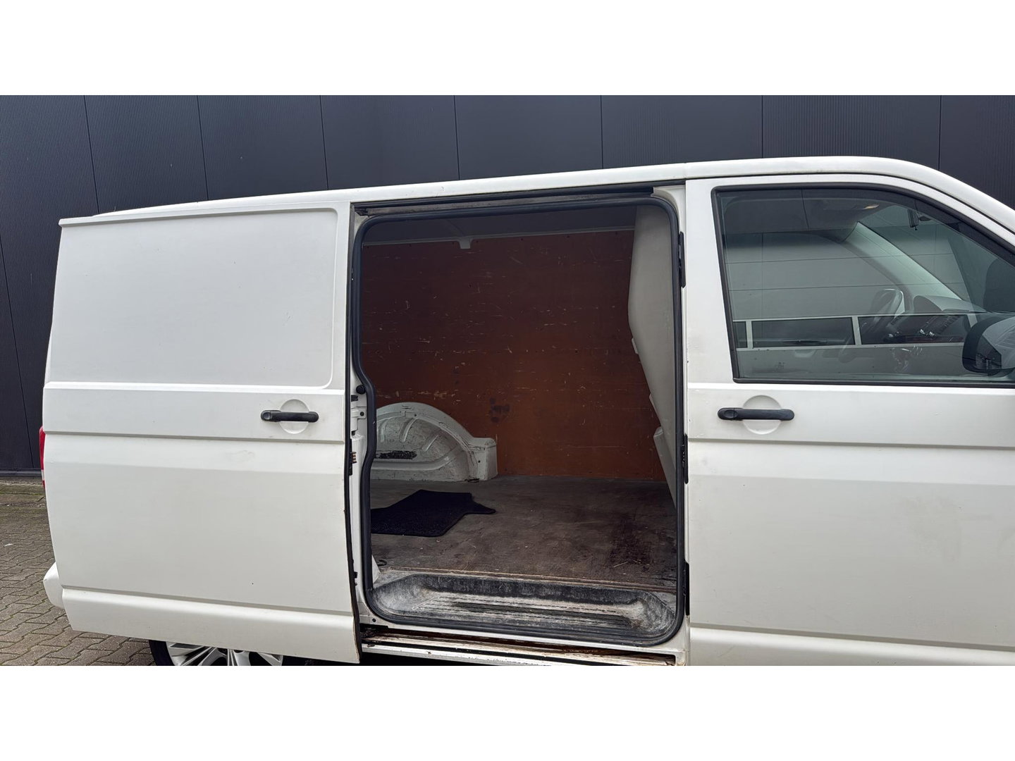 Volkswagen Transporter 2.0 TDI L1H1 Airco Leer Cruise LM Camera