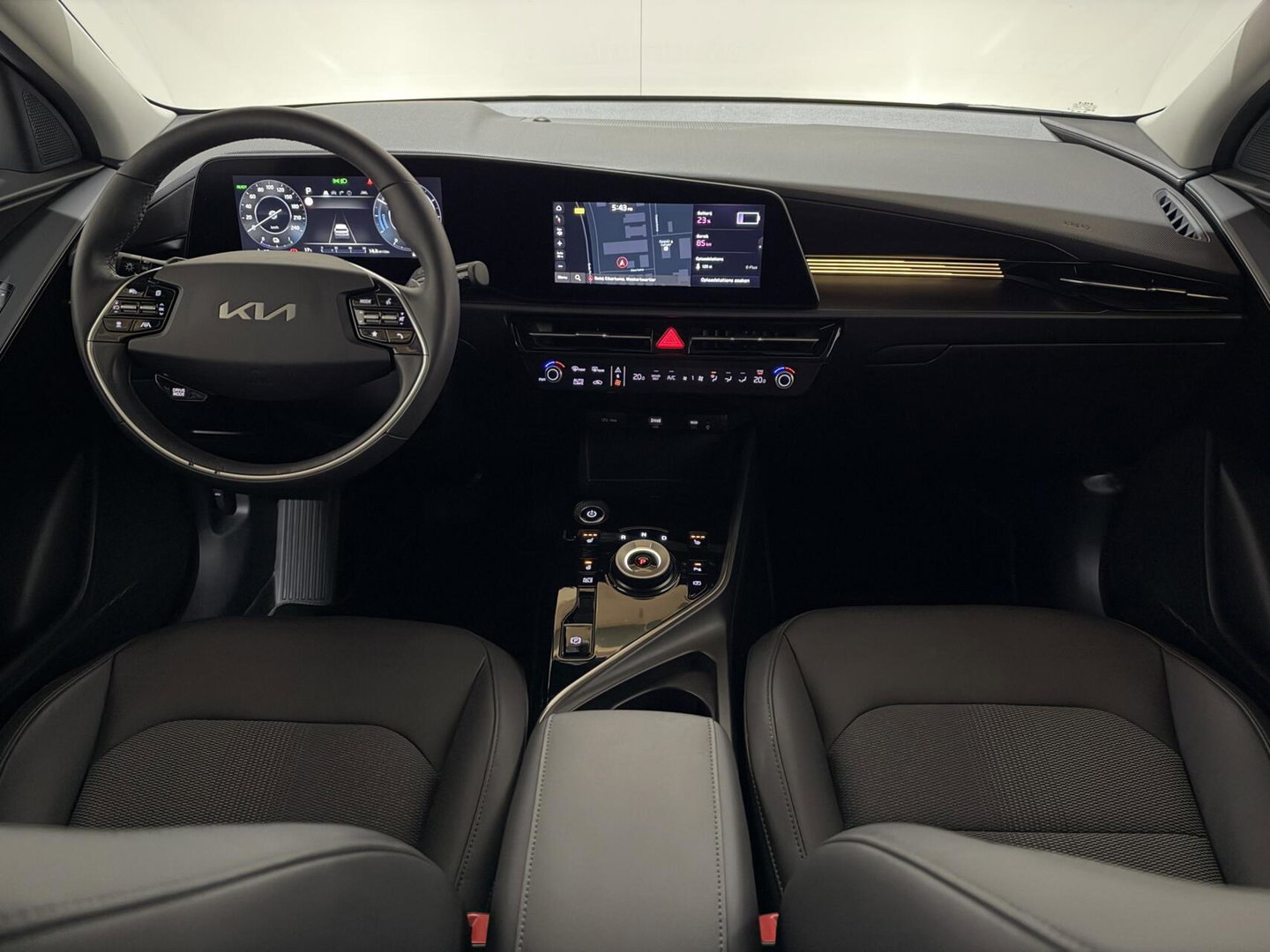 Kia Niro EV Edition 64.8 kWh Pano HUD Camera Carplay Stoel/Stuur verwarming
