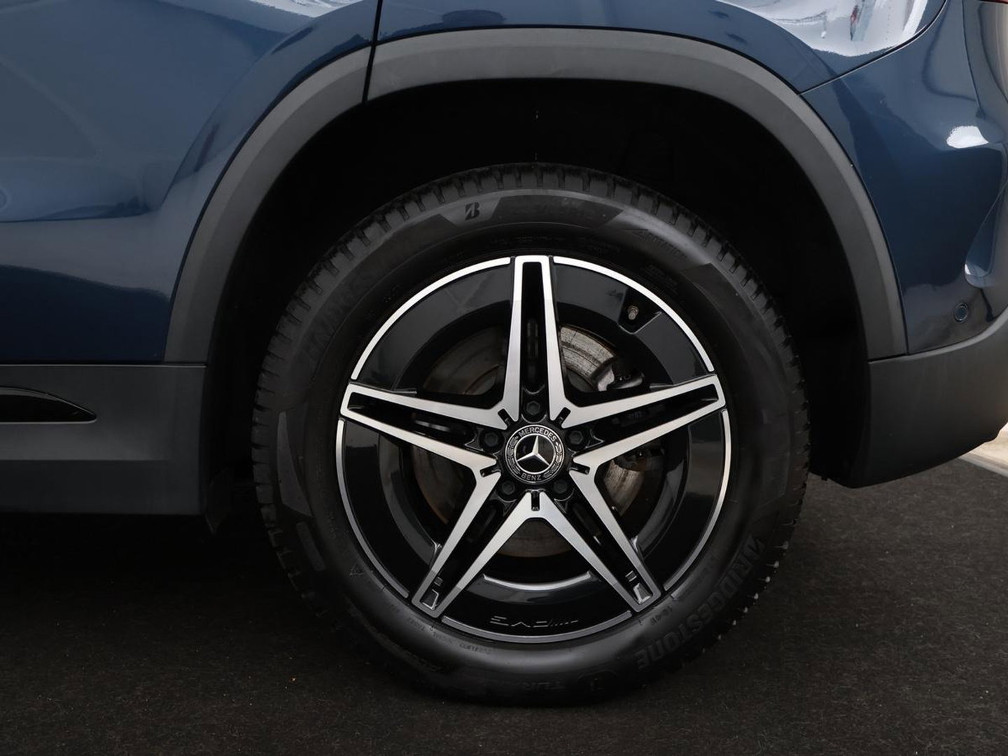 Mercedes-Benz EQA 250 Business Solution AMG 67 kWh | SOH 95,2% | Leder/alcantara | Cruise control | Stoelverwarming | Camera | Park assist | Sfeerverlichting