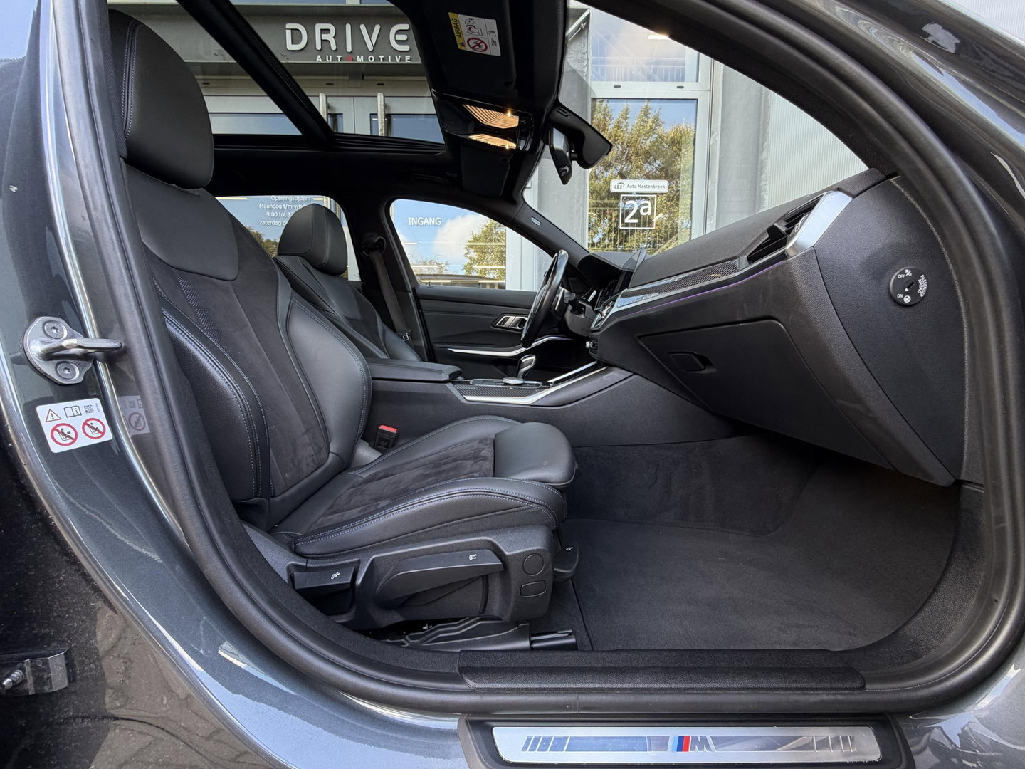 BMW 3 Serie Touring 330e High Ex M-Sport Pro |Pano|CoPilot|Laser|ACC|360Cam|19"