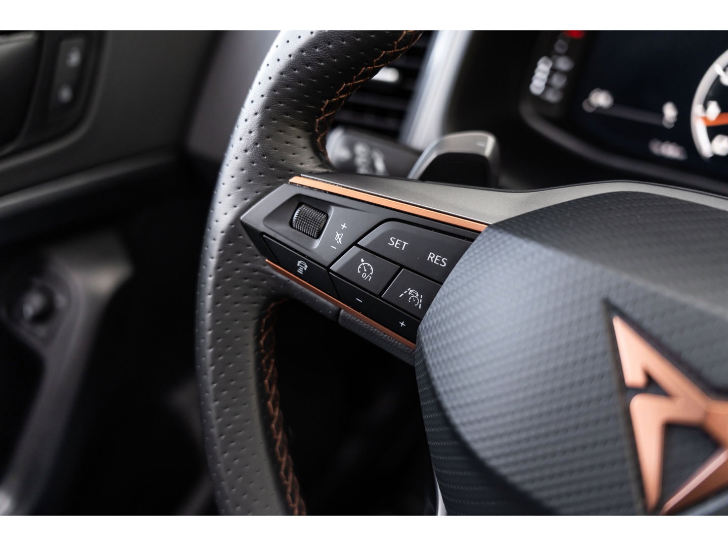 CUPRA Ateca 2.0 TSI 4DRIVE PANO BEATS TREKHAAK 360 CAMERA