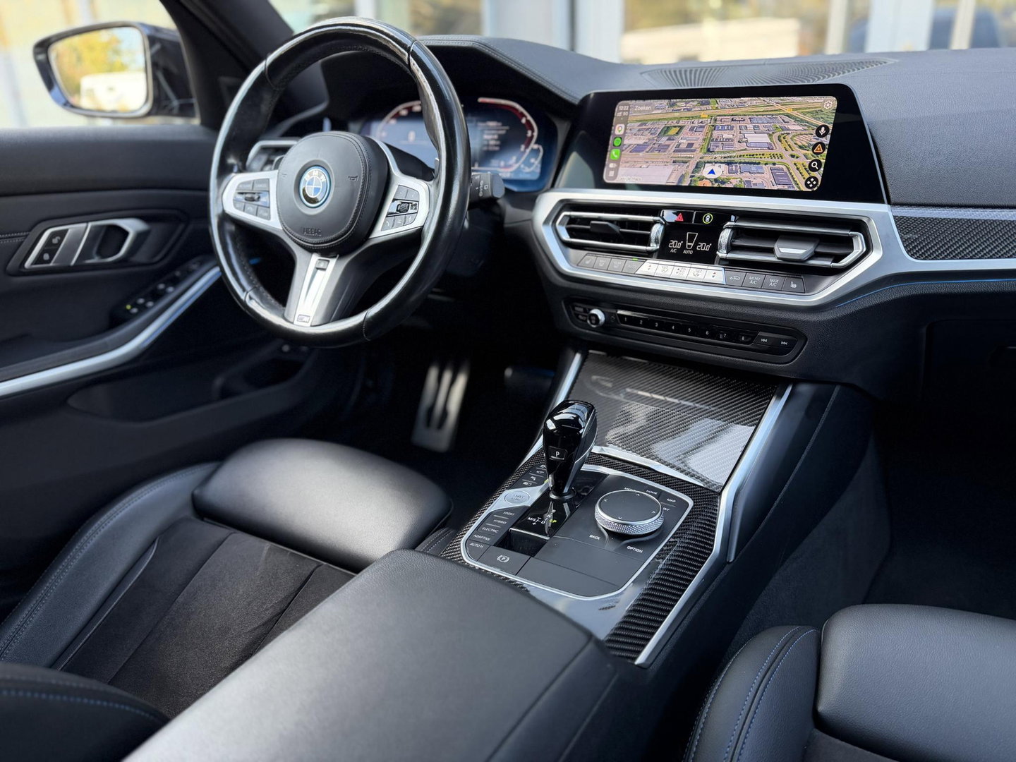 BMW 3 Serie Touring 330e High Ex M-Sport Pro |Pano|CoPilot|Laser|ACC|360Cam|19"