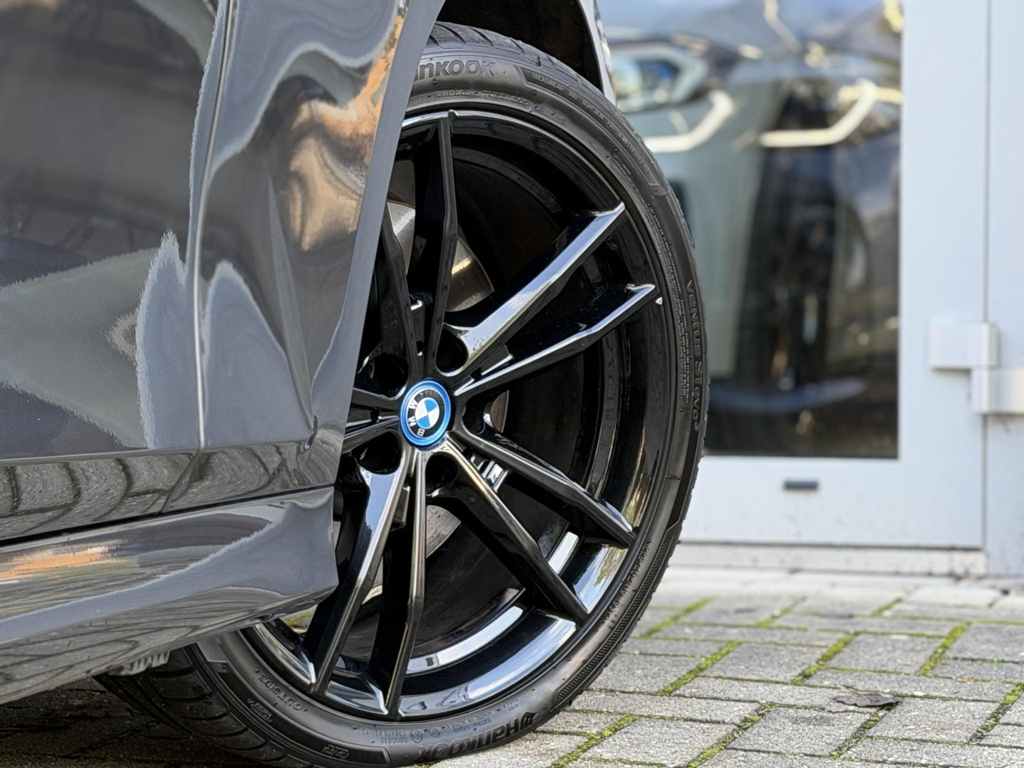 BMW 3 Serie Touring 330e High Ex M-Sport Pro |Pano|CoPilot|Laser|ACC|360Cam|19"