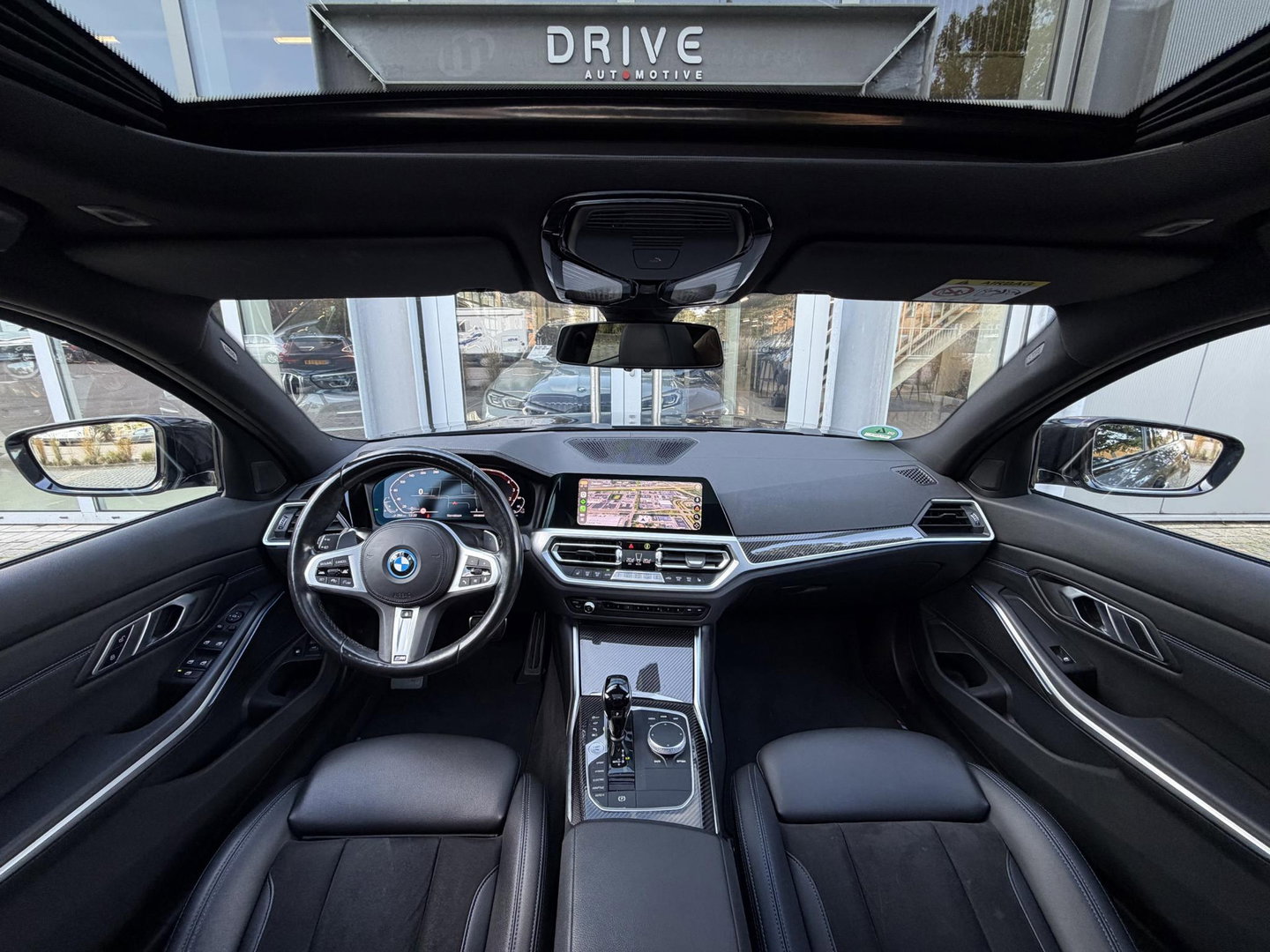 BMW 3 Serie Touring 330e High Ex M-Sport Pro |Pano|CoPilot|Laser|ACC|360Cam|19"