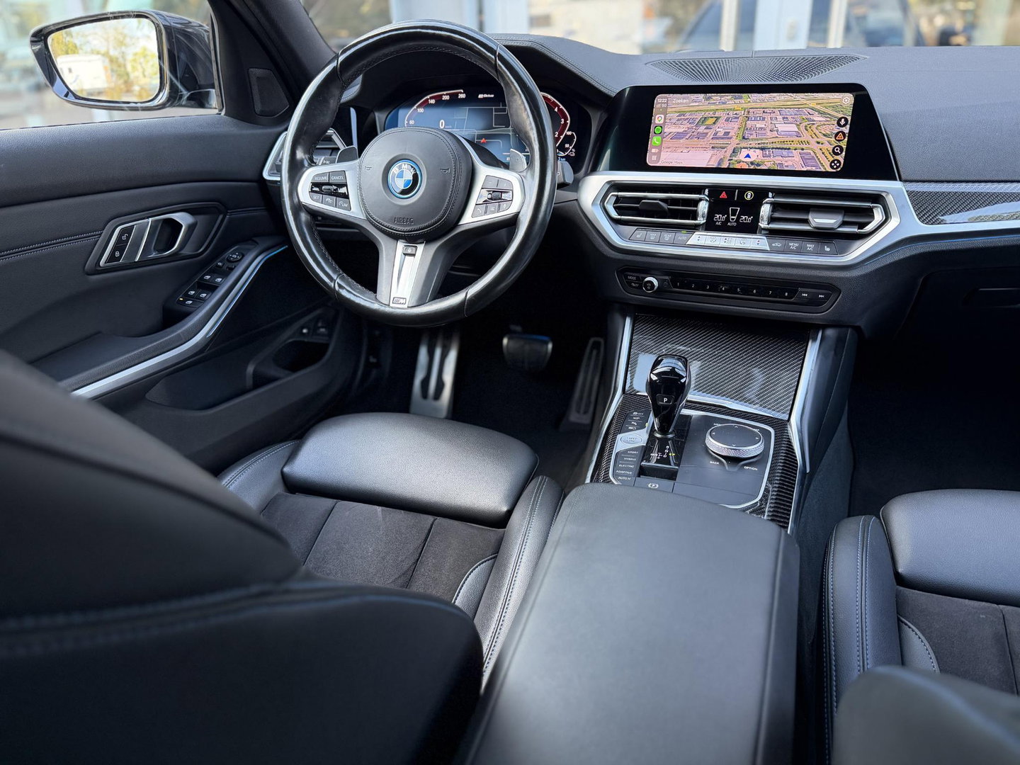 BMW 3 Serie Touring 330e High Ex M-Sport Pro |Pano|CoPilot|Laser|ACC|360Cam|19"