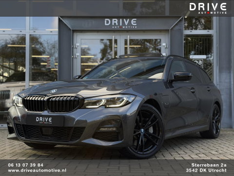 BMW 3 Serie Touring 330e High Ex M-Sport Pro |Pano|CoPilot|Laser|ACC|360Cam|19"