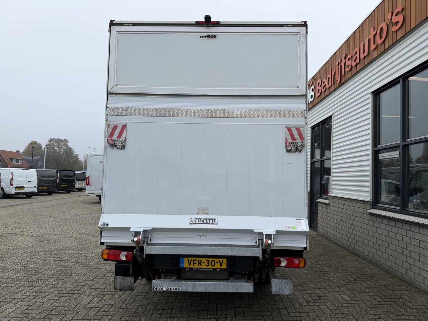 Renault Master T35 2.3 dCi 150pk Energy bakwagen met Dhollandia laadklep 1000 kg / lease vanaf € 407 / prijs rijklaar € 24.950 ex btw / airco / cruise / zijdeur / 420 cm L x 214 cm B x 230 cm H