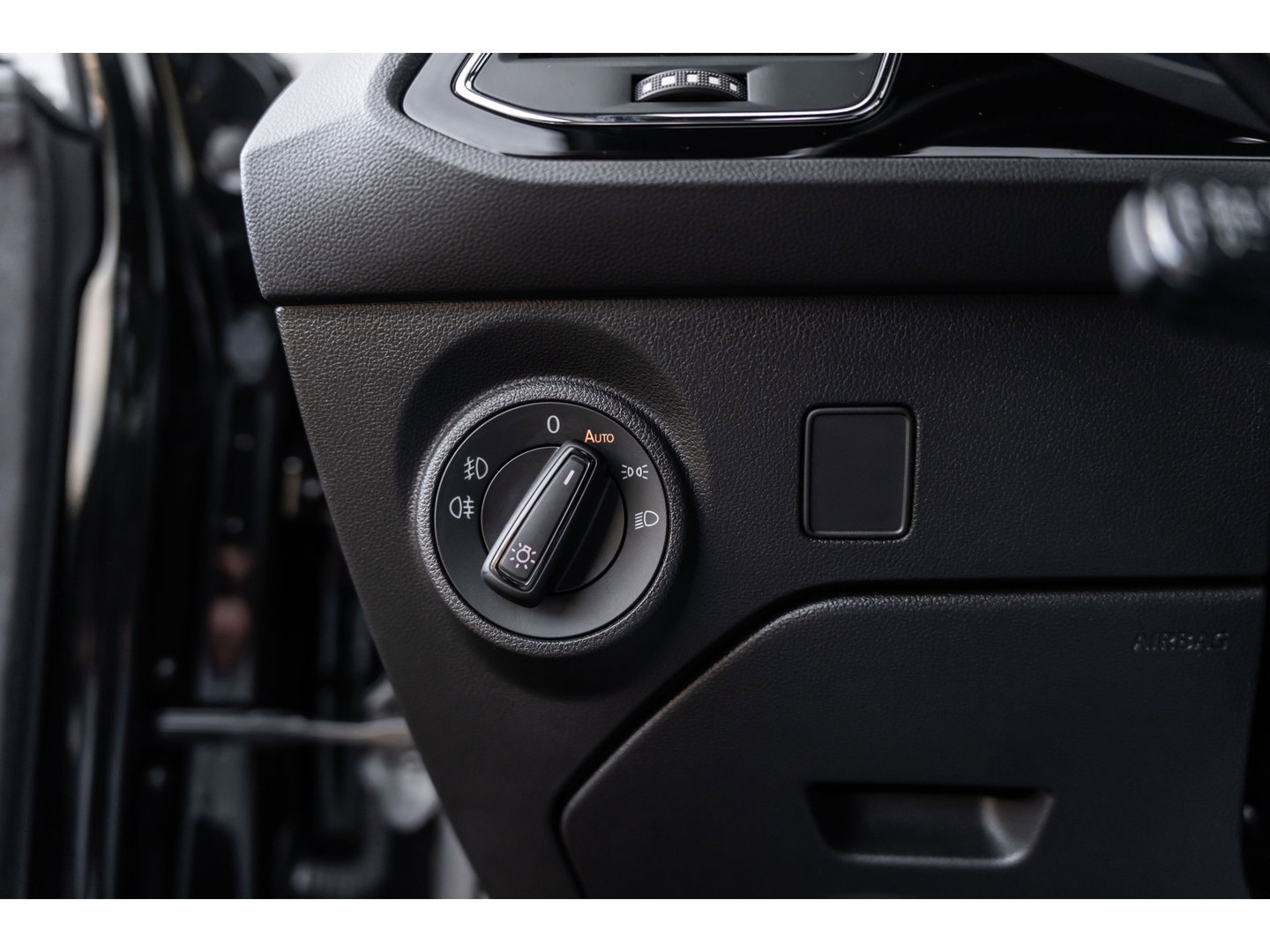 SEAT Leon ST 2.0 TSI CUPRA 300 4DRIVE PANO LEDER BEATS CAMERA