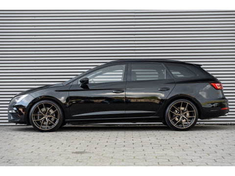 SEAT Leon ST 2.0 TSI CUPRA 300 4DRIVE PANO LEDER BEATS CAMERA