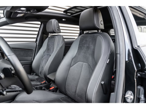 SEAT Leon ST 2.0 TSI CUPRA 300 4DRIVE PANO LEDER BEATS CAMERA