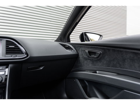 SEAT Leon ST 2.0 TSI CUPRA 300 4DRIVE PANO LEDER BEATS CAMERA