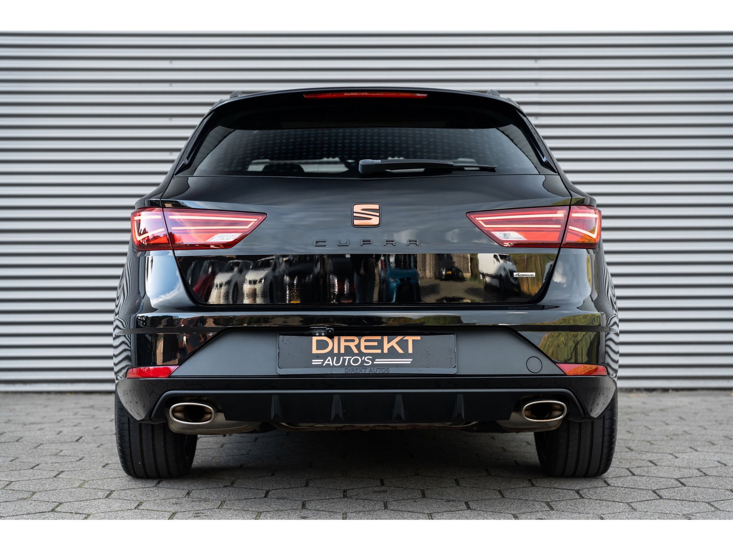 SEAT Leon ST 2.0 TSI CUPRA 300 4DRIVE PANO LEDER BEATS CAMERA