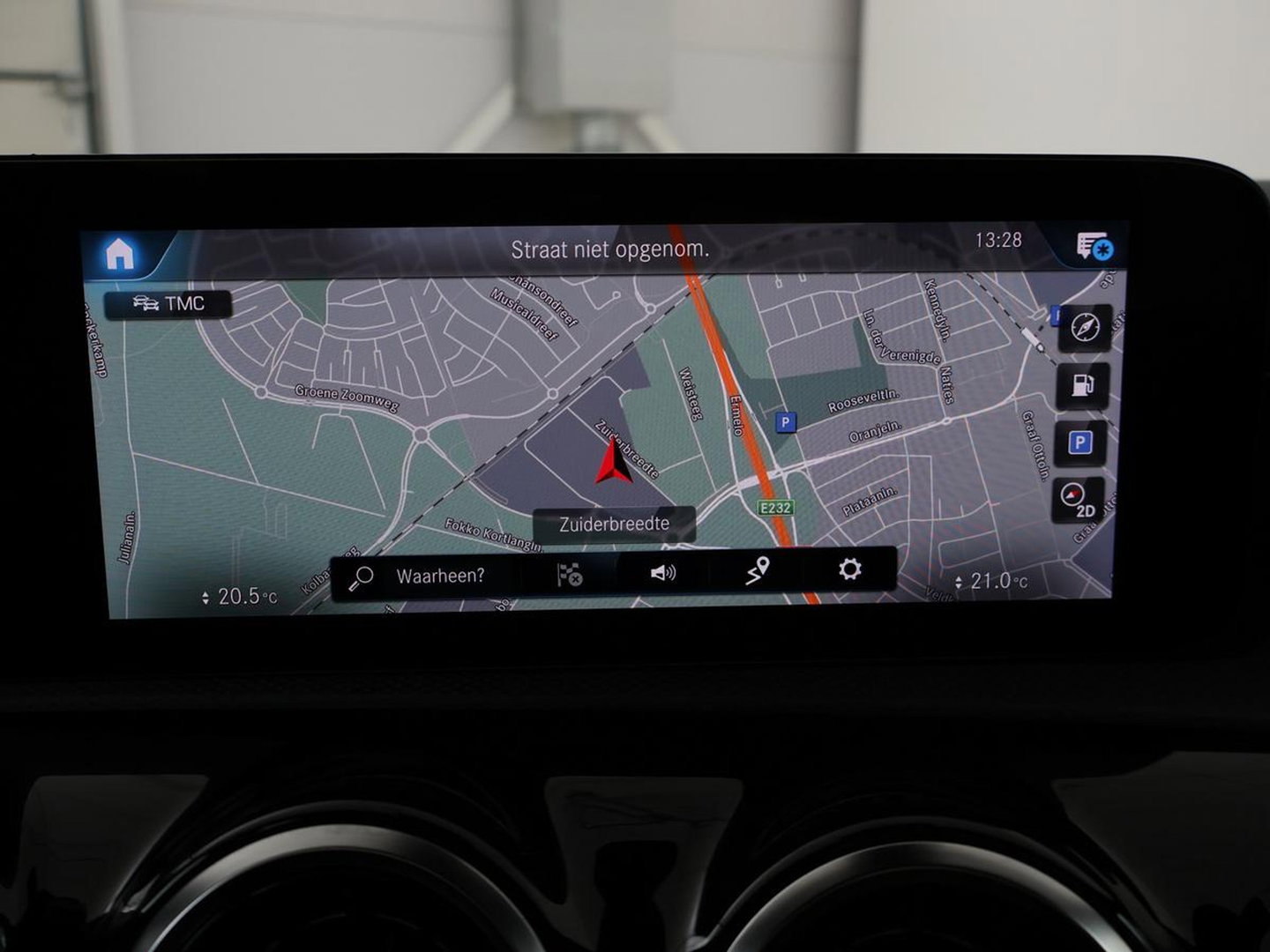 Mercedes-Benz A-Klasse 200 Advantage | Half leder | Cruise control | Stoelverwarming | Camera | Park assist | Climate control | Navigatie | Bluetooth