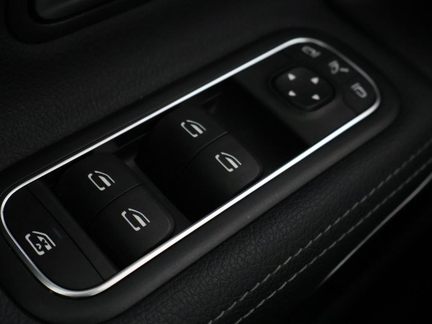 Mercedes-Benz A-Klasse 200 Advantage | Half leder | Cruise control | Stoelverwarming | Camera | Park assist | Climate control | Navigatie | Bluetooth