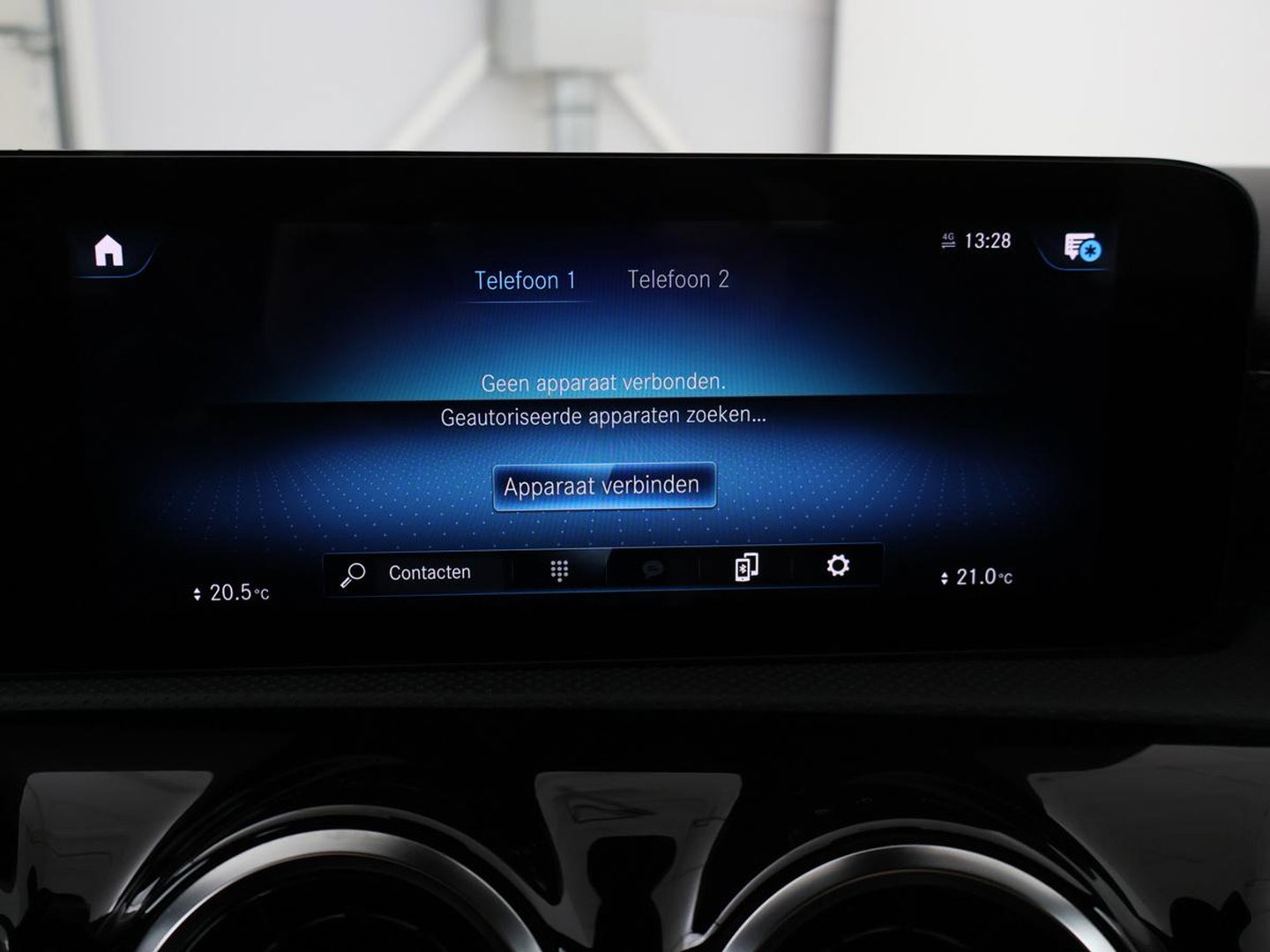 Mercedes-Benz A-Klasse 200 Advantage | Half leder | Cruise control | Stoelverwarming | Camera | Park assist | Climate control | Navigatie | Bluetooth