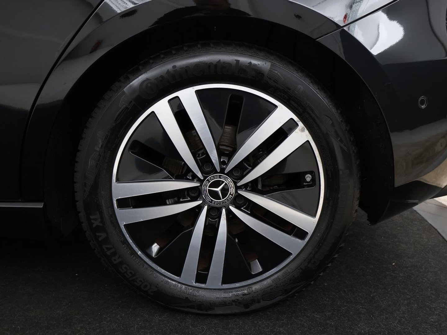 Mercedes-Benz A-Klasse 200 Advantage | Half leder | Cruise control | Stoelverwarming | Camera | Park assist | Climate control | Navigatie | Bluetooth