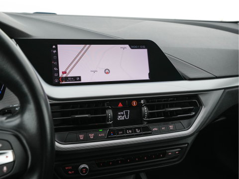 BMW 1-serie 116d (INCL-BTW) *NAVI-FULLMAP | DIGI-COCKPIT | COMFORT-SEATS | DAB+ | ECC | PDC | CRUISE | 16''ALU*