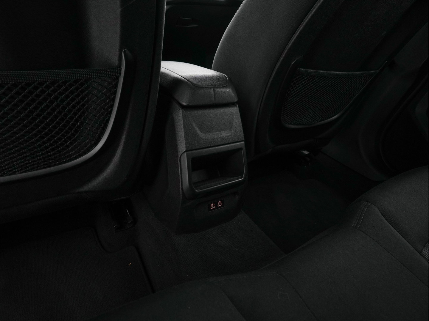 BMW 1-serie 116d (INCL-BTW) *NAVI-FULLMAP | DIGI-COCKPIT | COMFORT-SEATS | DAB+ | ECC | PDC | CRUISE | 16''ALU*