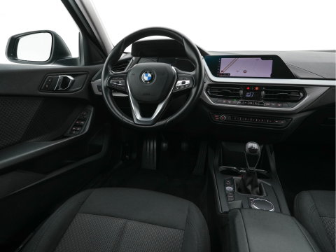 BMW 1-serie 116d (INCL-BTW) *NAVI-FULLMAP | DIGI-COCKPIT | COMFORT-SEATS | DAB+ | ECC | PDC | CRUISE | 16''ALU*