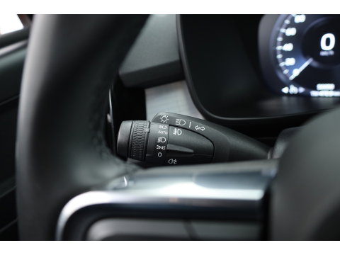 Volvo XC40 1.5 T4 Recharge Inscription Expression | SOH 91% | Trekhaak | Elek. stoelen | Stoel + stuurverw. |