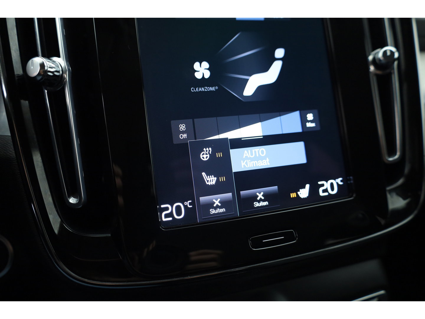 Volvo XC40 1.5 T4 Recharge Inscription Expression | SOH 91% | Trekhaak | Elek. stoelen | Stoel + stuurverw. |