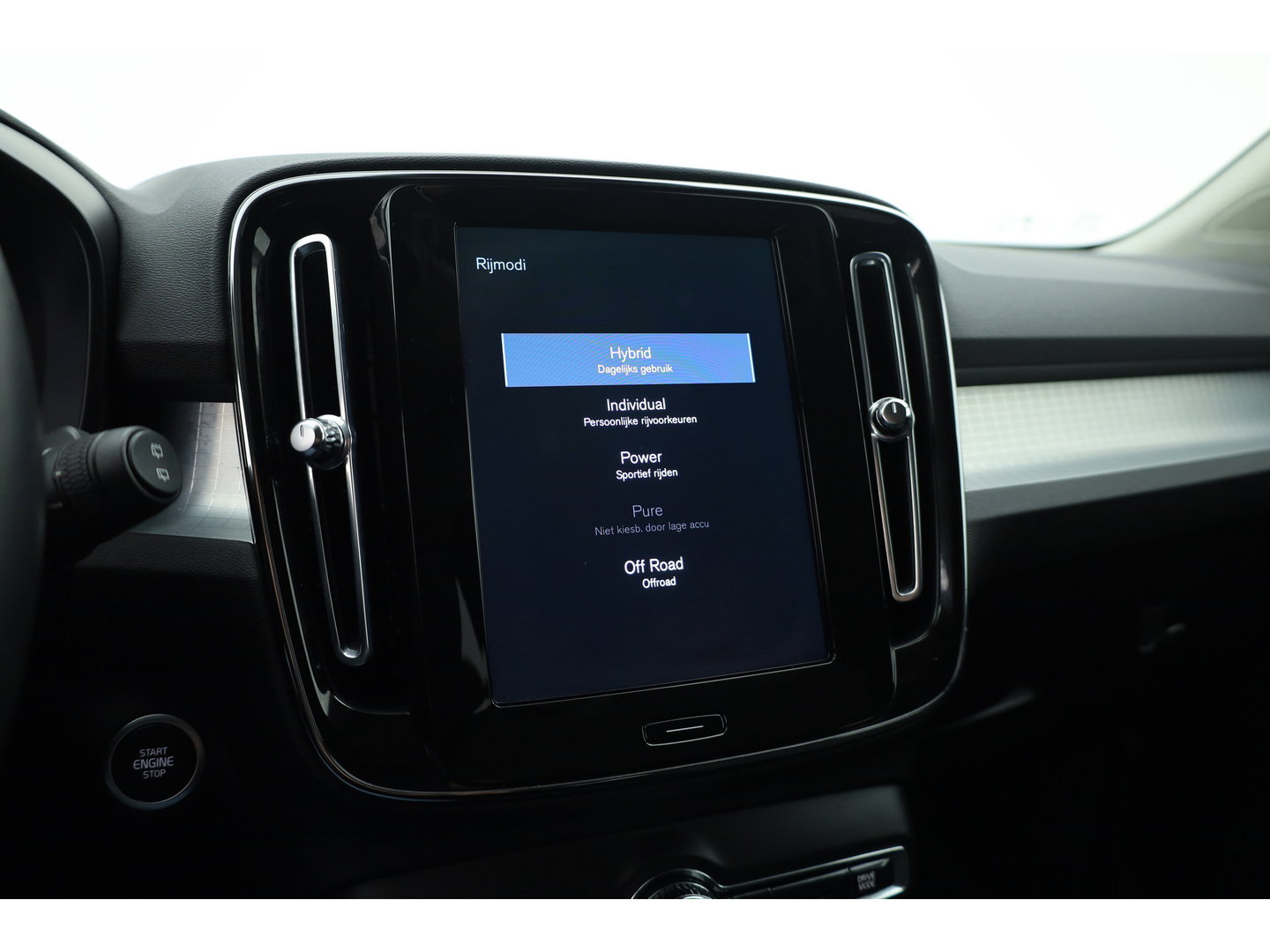 Volvo XC40 1.5 T4 Recharge Inscription Expression | SOH 91% | Trekhaak | Elek. stoelen | Stoel + stuurverw. |