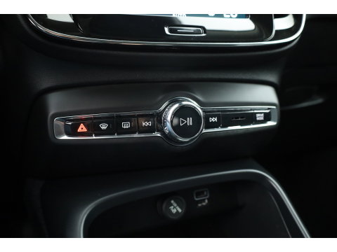 Volvo XC40 1.5 T4 Recharge Inscription Expression | SOH 91% | Trekhaak | Elek. stoelen | Stoel + stuurverw. |