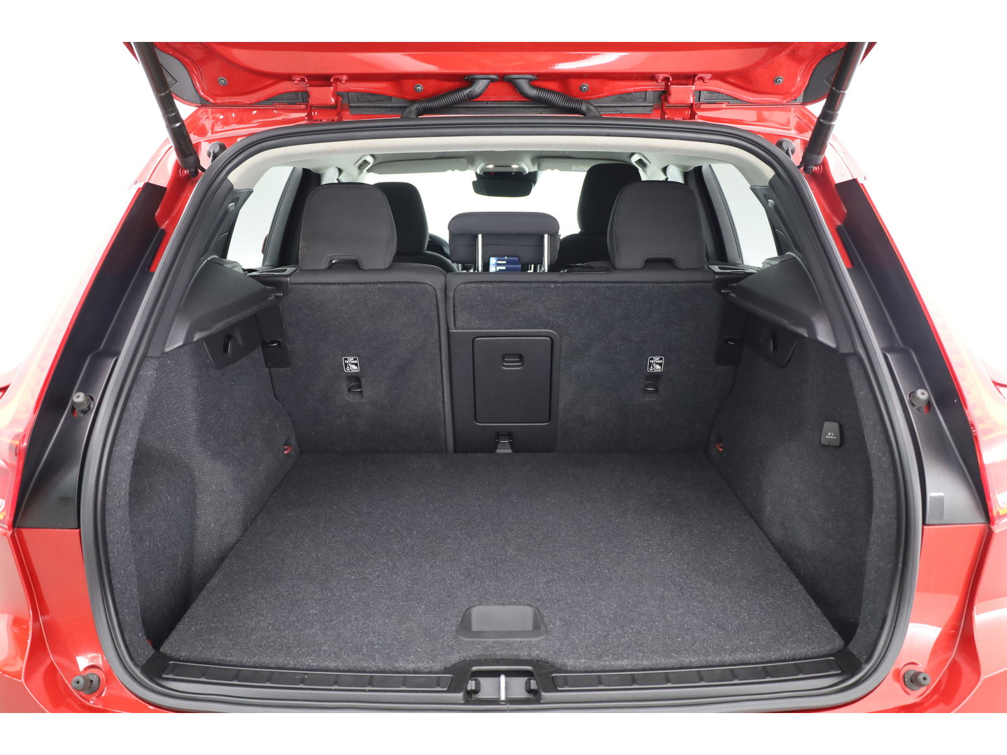 Volvo XC40 1.5 T4 Recharge Inscription Expression | SOH 91% | Trekhaak | Elek. stoelen | Stoel + stuurverw. |