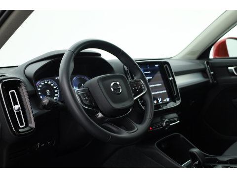 Volvo XC40 1.5 T4 Recharge Inscription Expression | SOH 91% | Trekhaak | Elek. stoelen | Stoel + stuurverw. |
