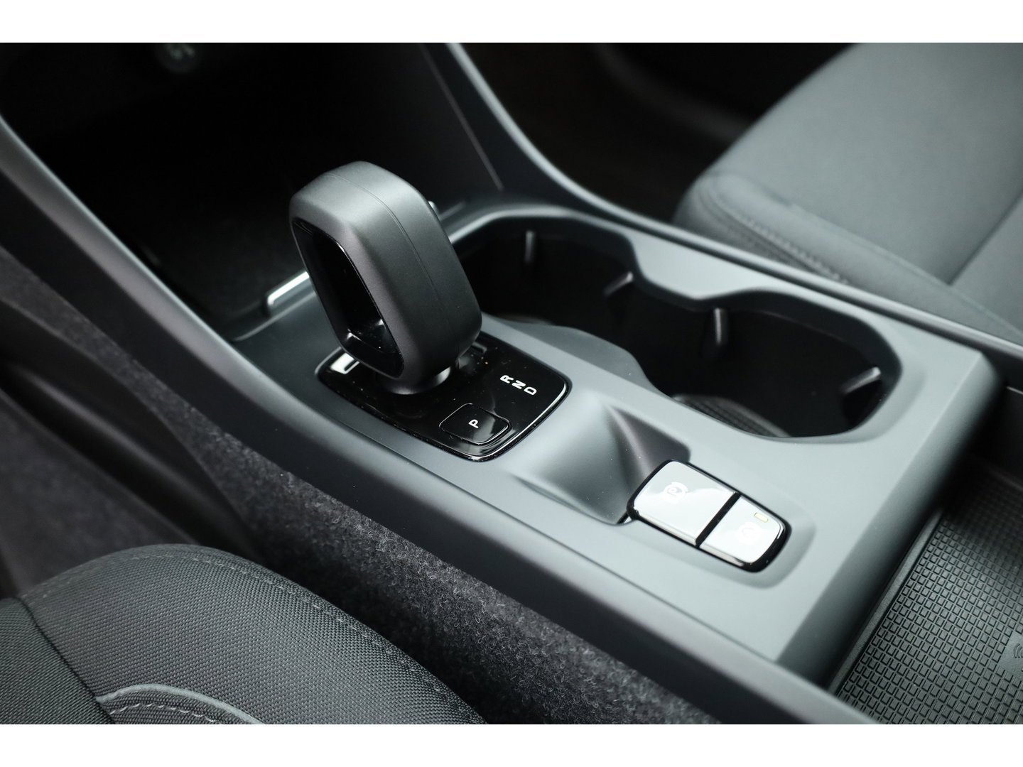 Volvo XC40 1.5 T4 Recharge Inscription Expression | SOH 91% | Trekhaak | Elek. stoelen | Stoel + stuurverw. |