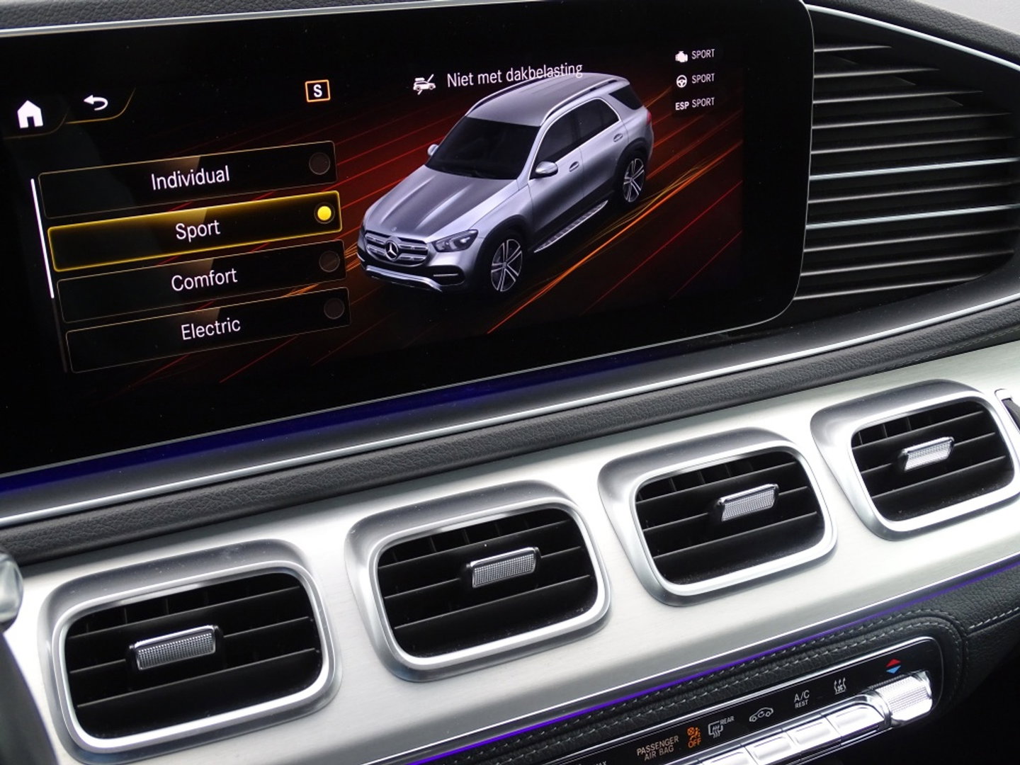 Mercedes-Benz GLE 350de 333PK 4MATIC / AMG / Massage / Burmester / 360°