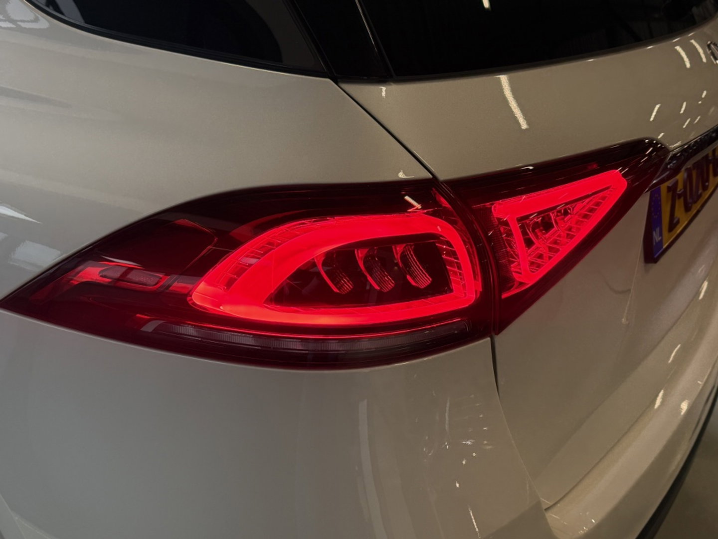 Mercedes-Benz GLE 350de 333PK 4MATIC / AMG / Massage / Burmester / 360°