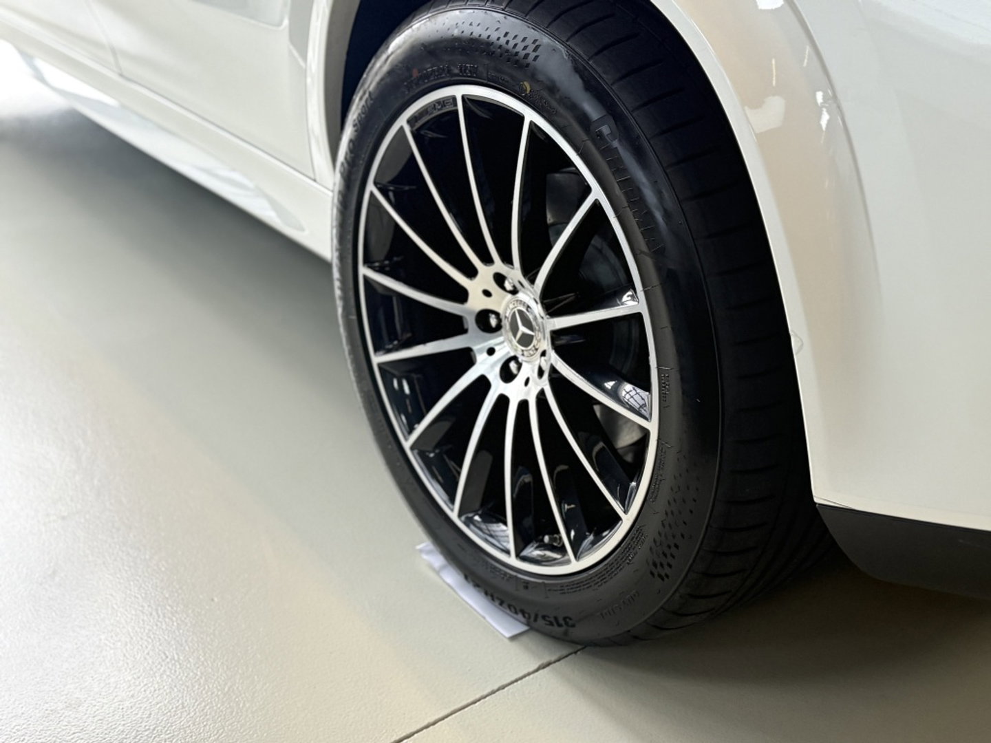 Mercedes-Benz GLE 350de 333PK 4MATIC / AMG / Massage / Burmester / 360°