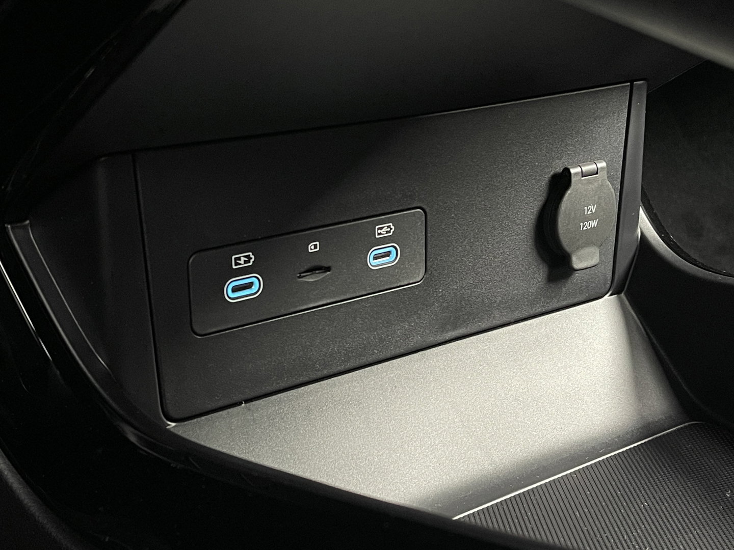 BYD SEAL U 1.5 DM-i FWD Boost | Head-up Display| Apple Carplay | Keyless Go/Entry | Stoelventilatie | 360 Camera | Panorama dak | Rijmodus Regeling |