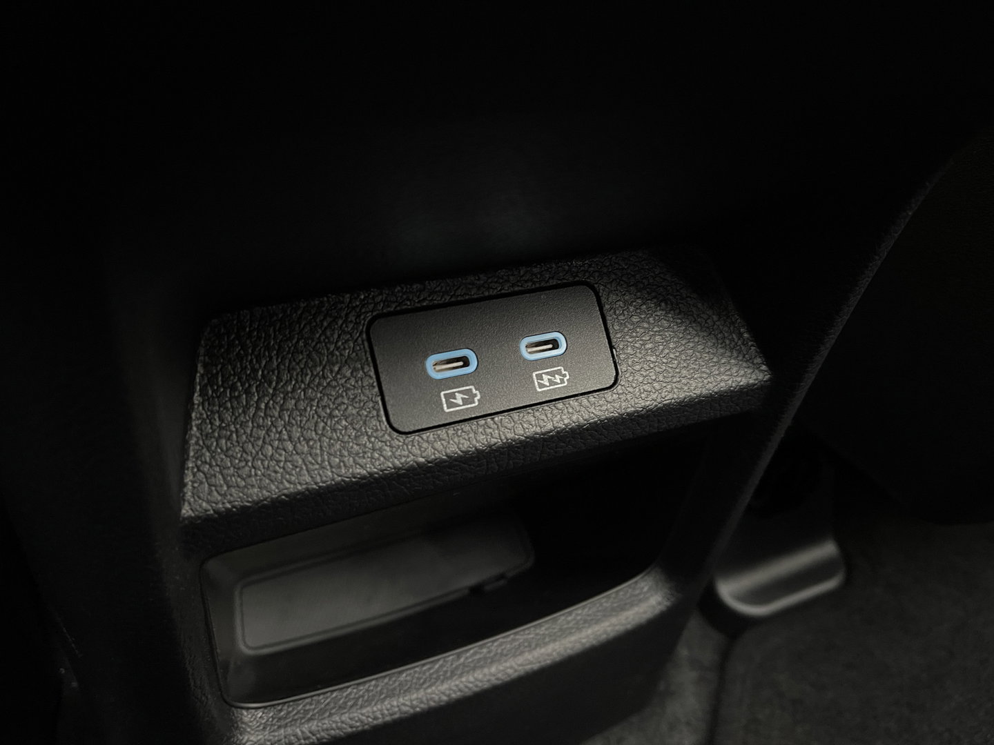 BYD SEAL U 1.5 DM-i FWD Boost | Head-up Display| Apple Carplay | Keyless Go/Entry | Stoelventilatie | 360 Camera | Panorama dak | Rijmodus Regeling |
