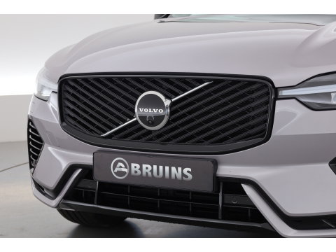 Volvo XC60 2.0 T8 Plug-in hybrid AWD Ultra Dark | Pano-dak | Trekhaak | Head-up | 360 camera | Stoel + stuurverw. | aurora silver |