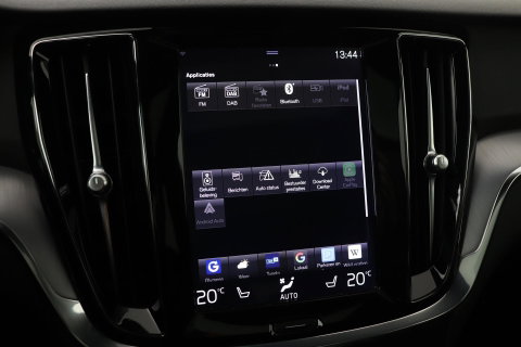 Volvo V60 2.0 T4 Momentum Pro | Harman/Kardon | Panoramadak | Trekhaak | Camera | Stoelverwarming | 19 Inch