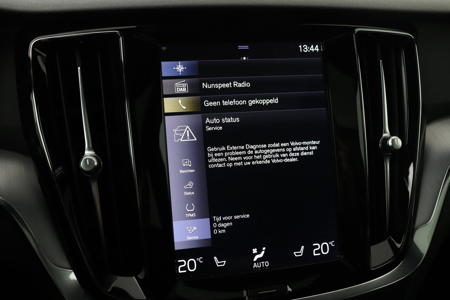 Volvo V60 2.0 T4 Momentum Pro | Harman/Kardon | Panoramadak | Trekhaak | Camera | Stoelverwarming | 19 Inch