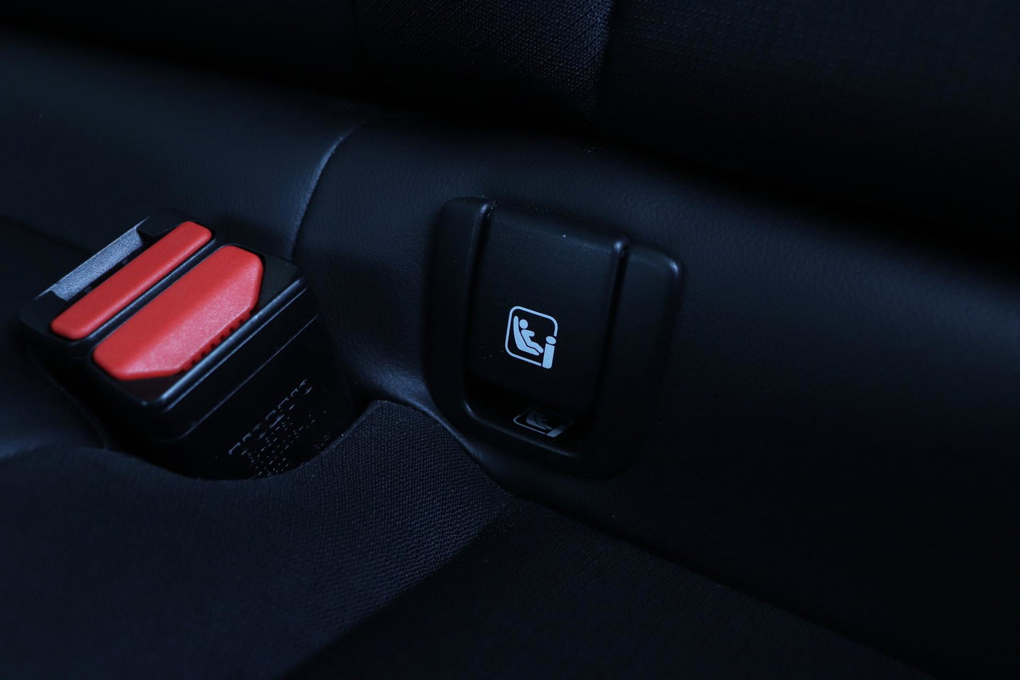 Volvo V60 2.0 T4 Momentum Pro | Harman/Kardon | Panoramadak | Trekhaak | Camera | Stoelverwarming | 19 Inch