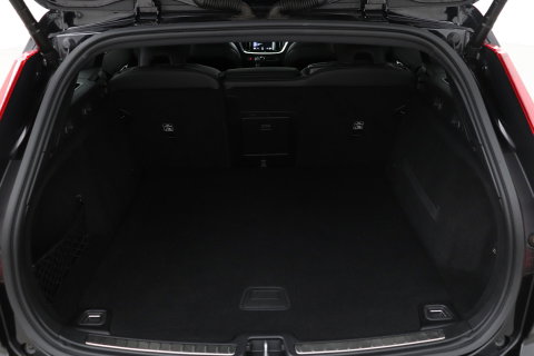 Volvo V60 2.0 T4 Momentum Pro | Harman/Kardon | Panoramadak | Trekhaak | Camera | Stoelverwarming | 19 Inch
